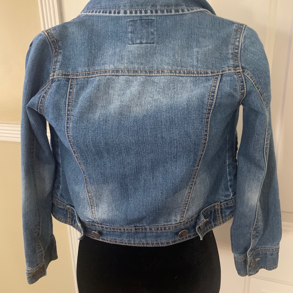 Children place jean jacket🐰 - Picture 2 of 4